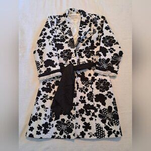 Trish Scully girls size 6X black and white floral belted coat, EUC